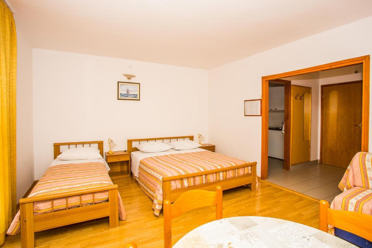 Apartmani Pava Omiš Exterior foto